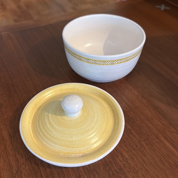 Franciscan Hacienda Gold Sugar Bowl - Picture 2 of 6